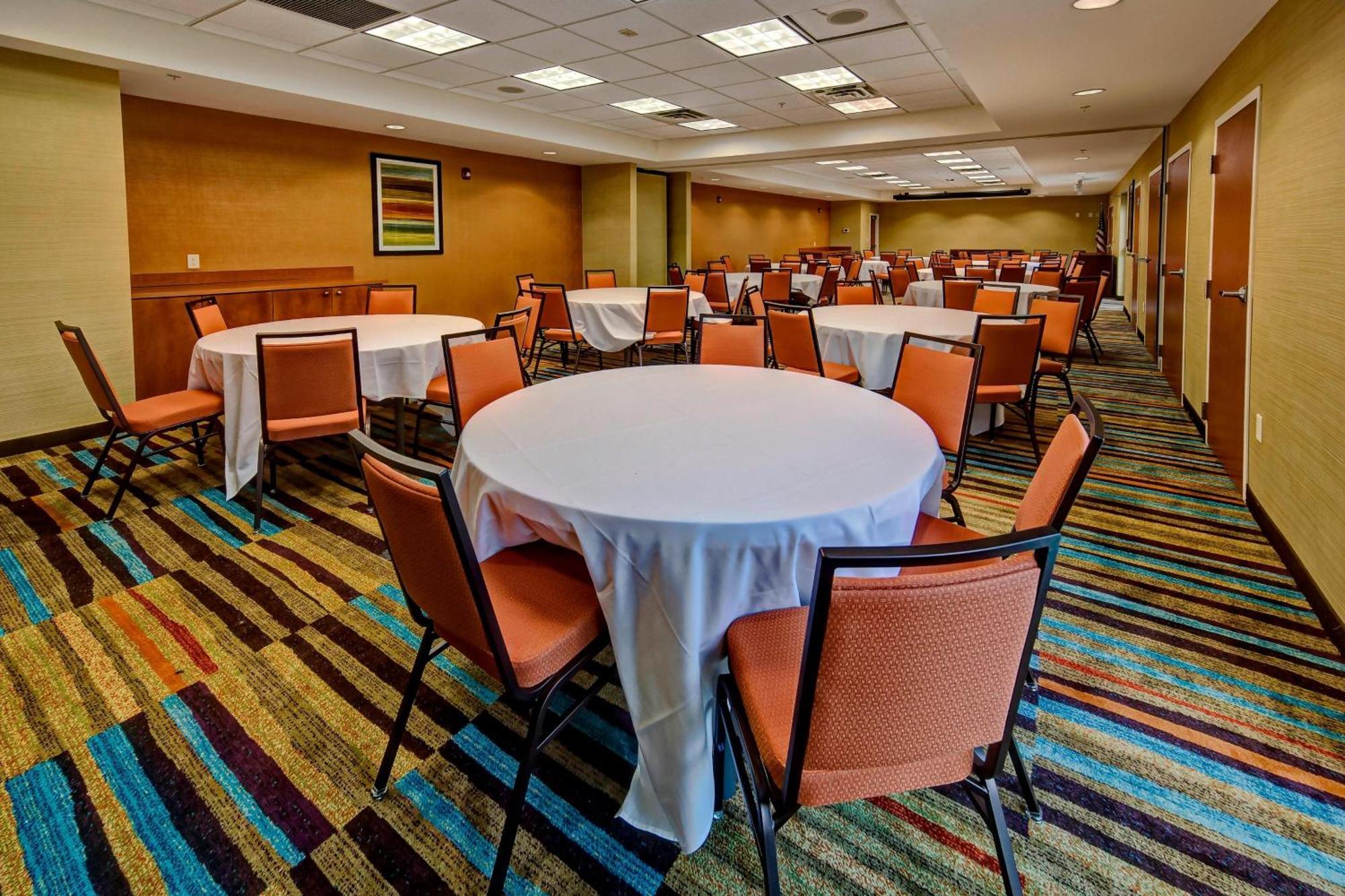 Fairfield Inn And Suites By Marriott Oklahoma City Airport Exteriör bild