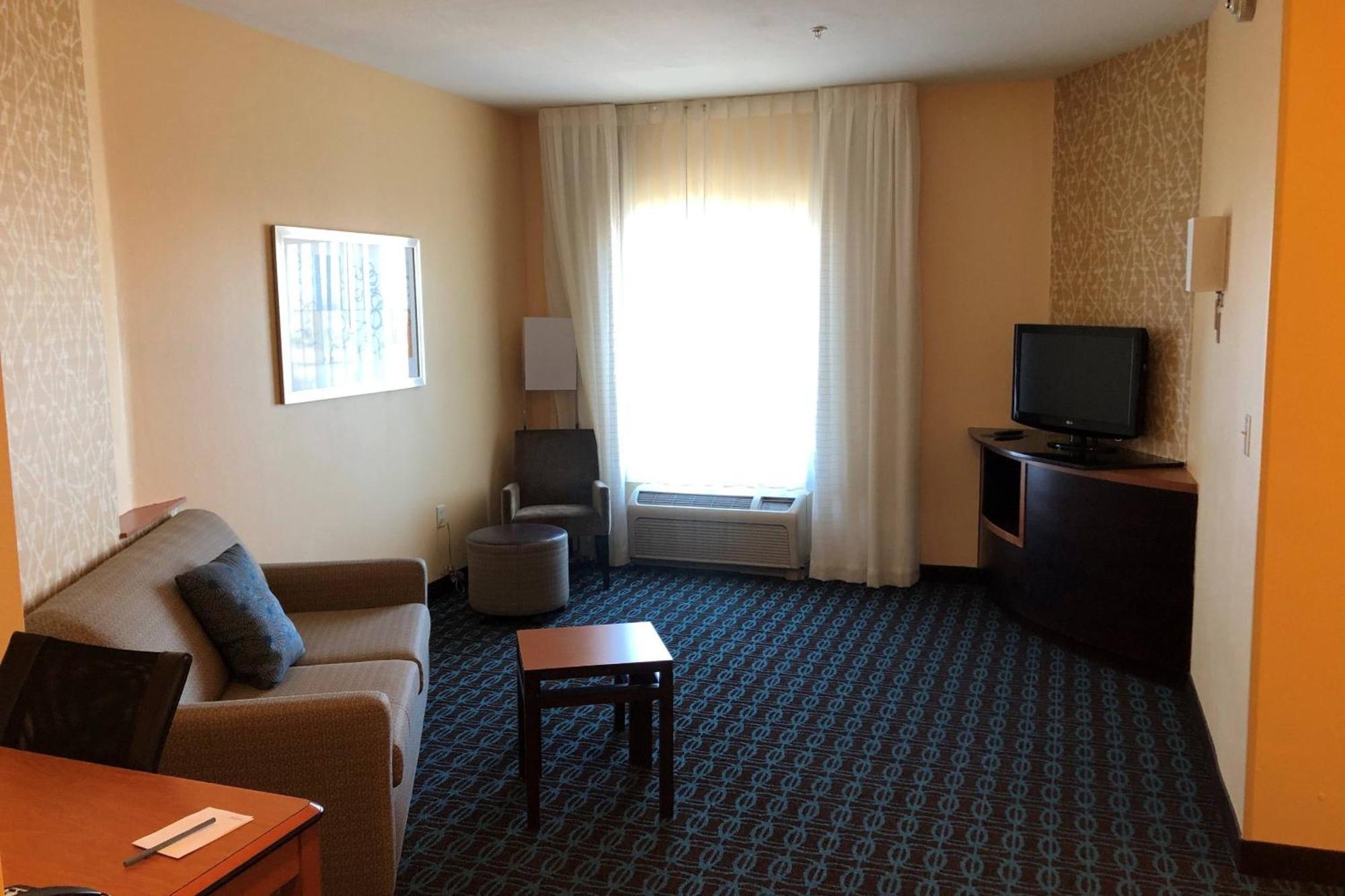 Fairfield Inn And Suites By Marriott Oklahoma City Airport Exteriör bild