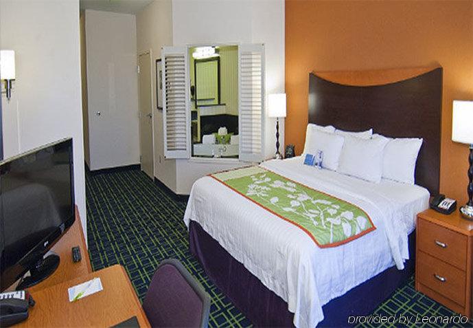 Fairfield Inn And Suites By Marriott Oklahoma City Airport Exteriör bild